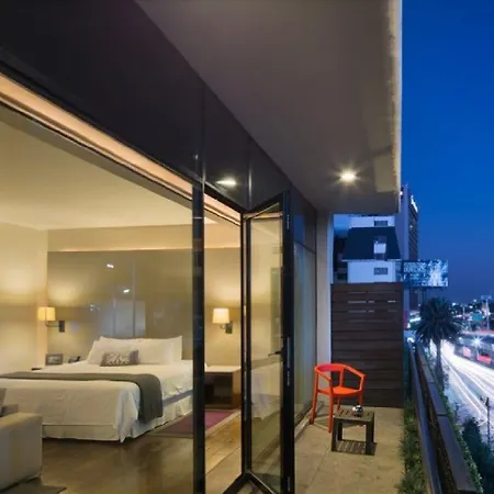 Las Suites Campos Eliseos-3